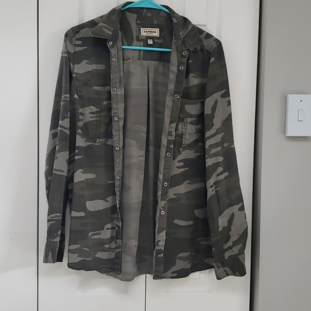 Express Boyfriend Button down